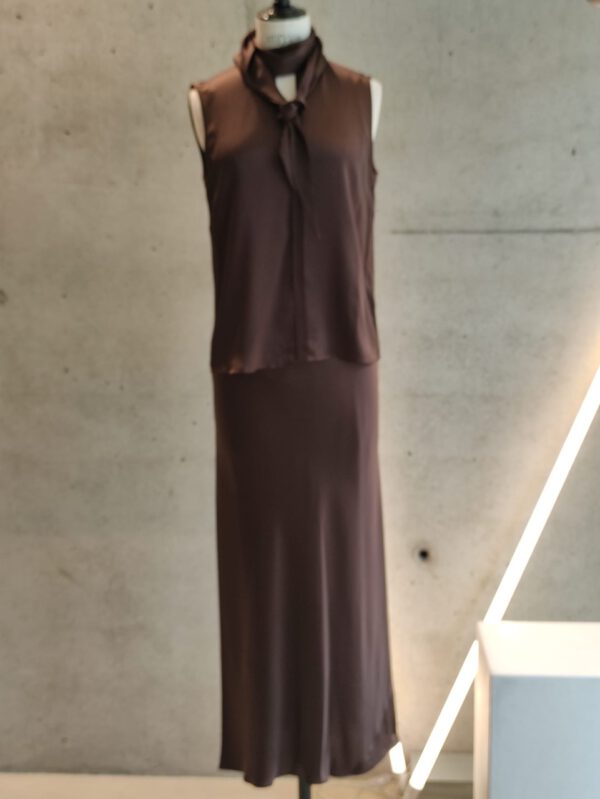 Groß (99cc2584-2fe1-401e-8d59-32b10a4b09dc 2)