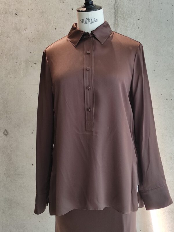 Groß (9b200ec1-f83d-469f-965a-c87321bf9596 2)