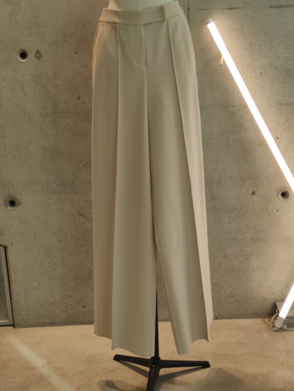 4c5b33de-3c2a-4fb2-a548-1feb723fa840