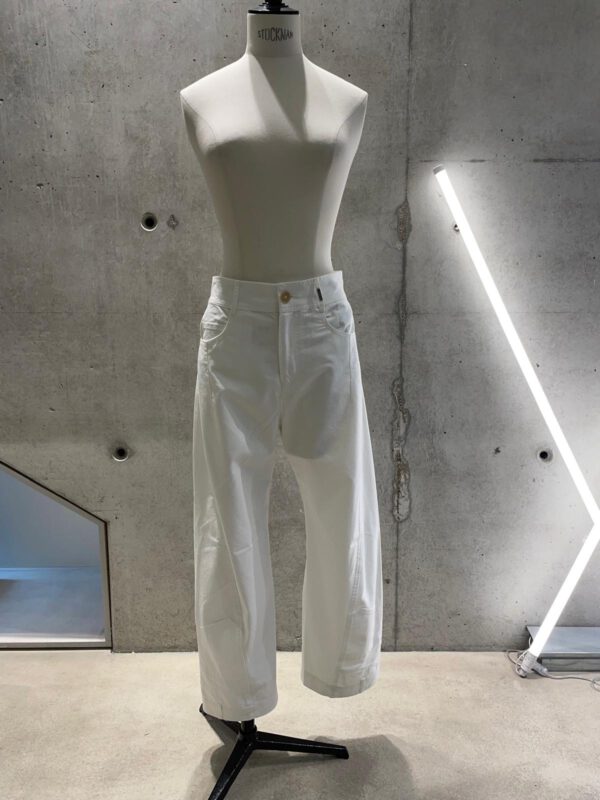 c390de53-8e09-4320-8c70-9e8d23c33e15